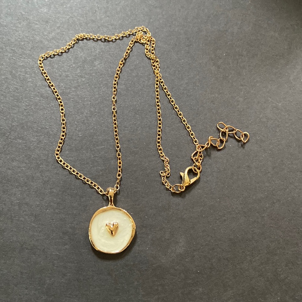 New without tag necklace